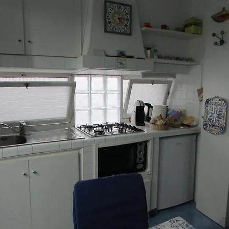 Apartment La Casetta In Piazzetta Capri